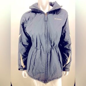 Columbia Ski Black Ski Jacket Lined Hooded Zippered Front Size M Gently Used